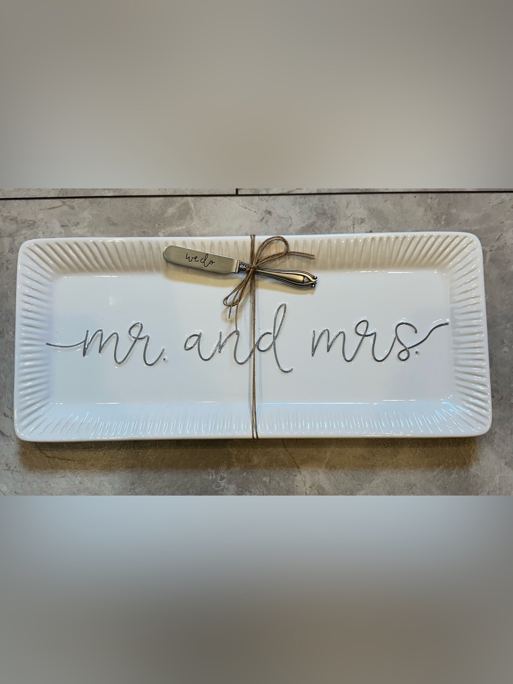 Mud Pie Mr. and Mrs.' Platter with “I do” Decorative Spreader